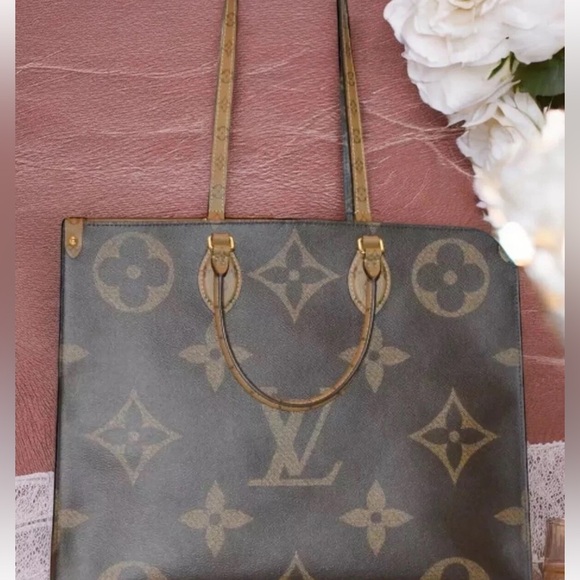 NWT Louis Vuitton ONTHEGO GM Tote Shoulder Bag Giant Monogram Brown + COA - Picture 2 of 10